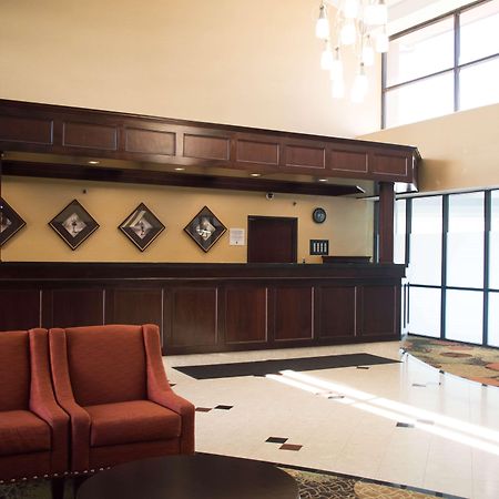 Radisson Hotel Detroit-Фармингтън Хилс Екстериор снимка