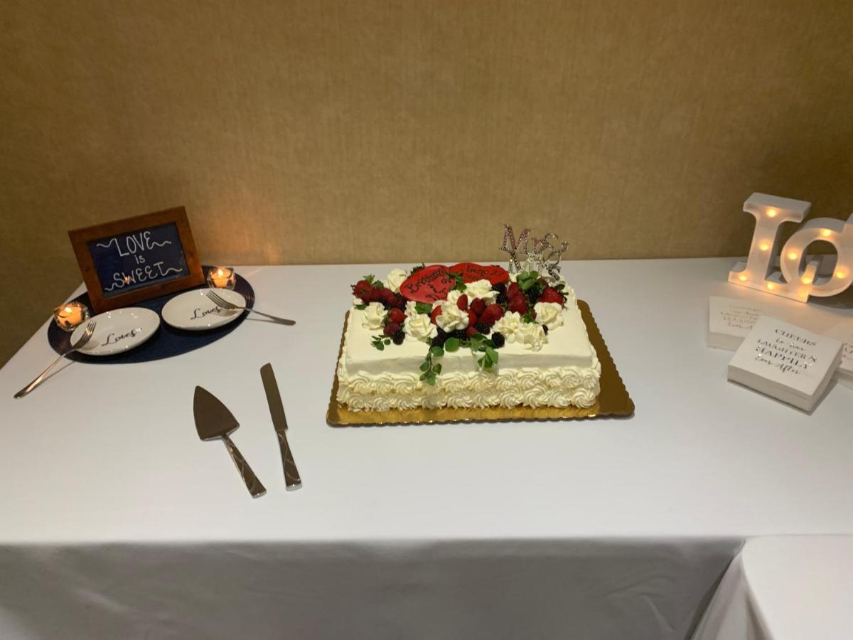 Radisson Hotel Detroit-Фармингтън Хилс Екстериор снимка