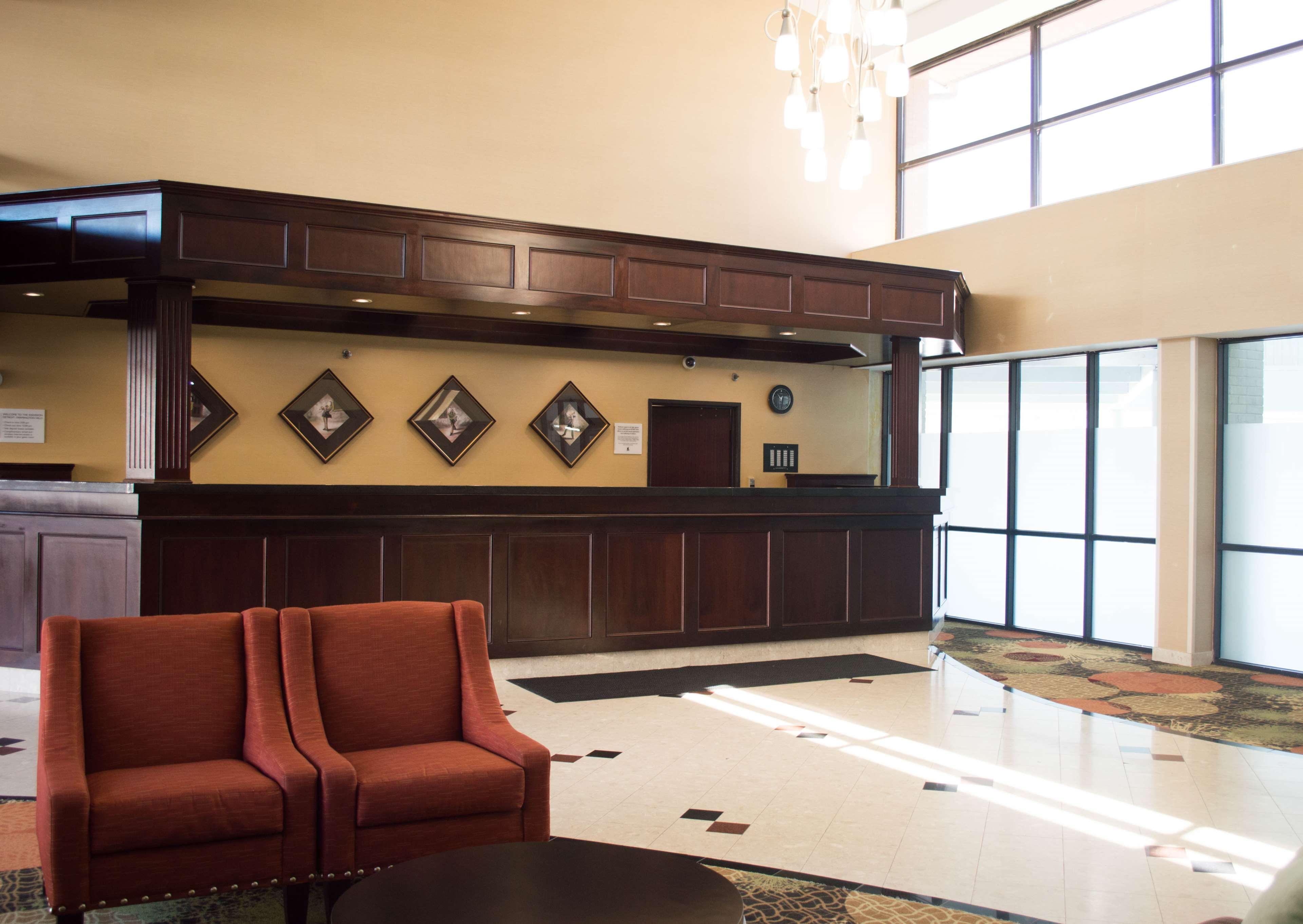 Radisson Hotel Detroit-Фармингтън Хилс Екстериор снимка