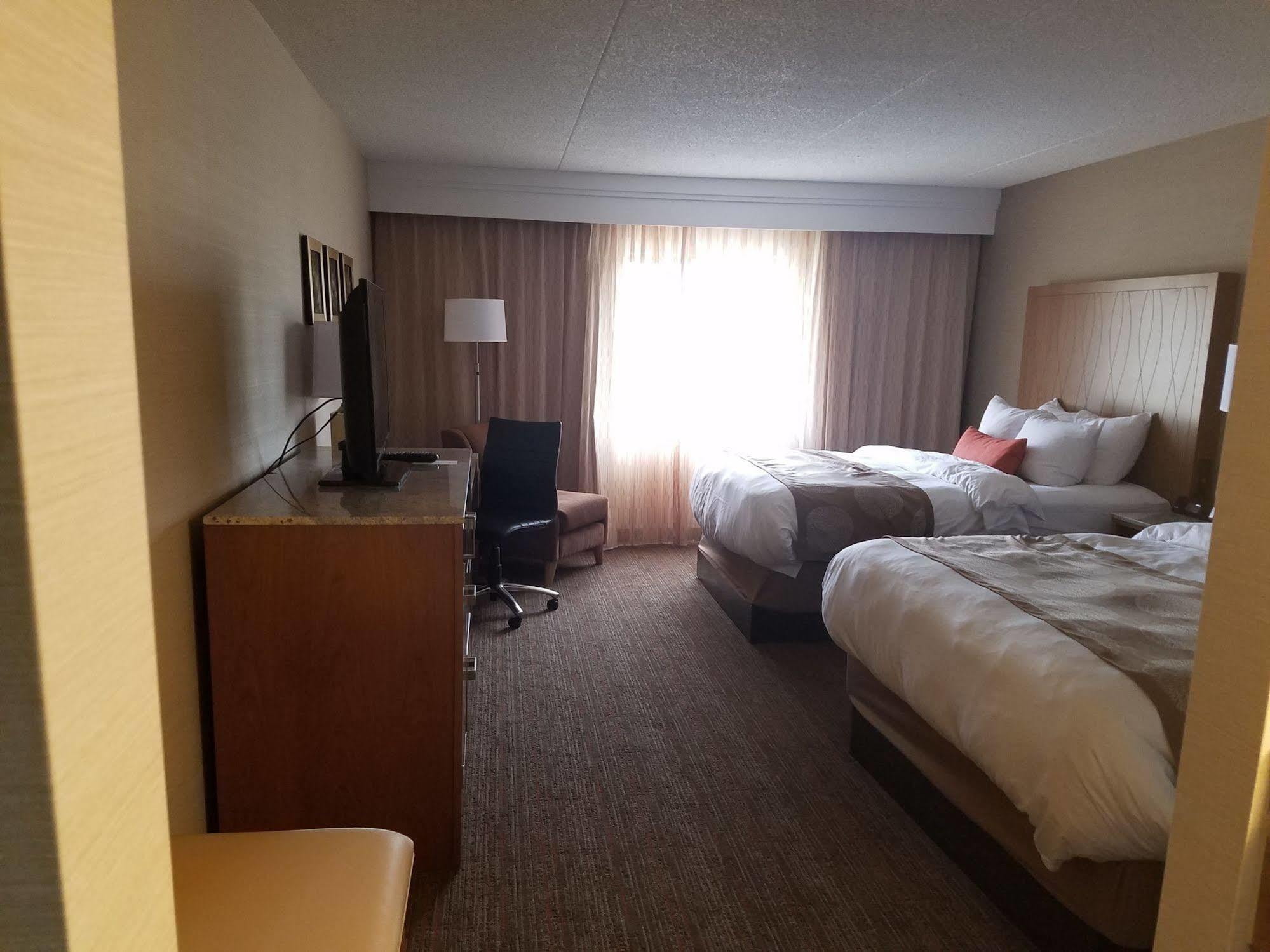 Radisson Hotel Detroit-Фармингтън Хилс Екстериор снимка