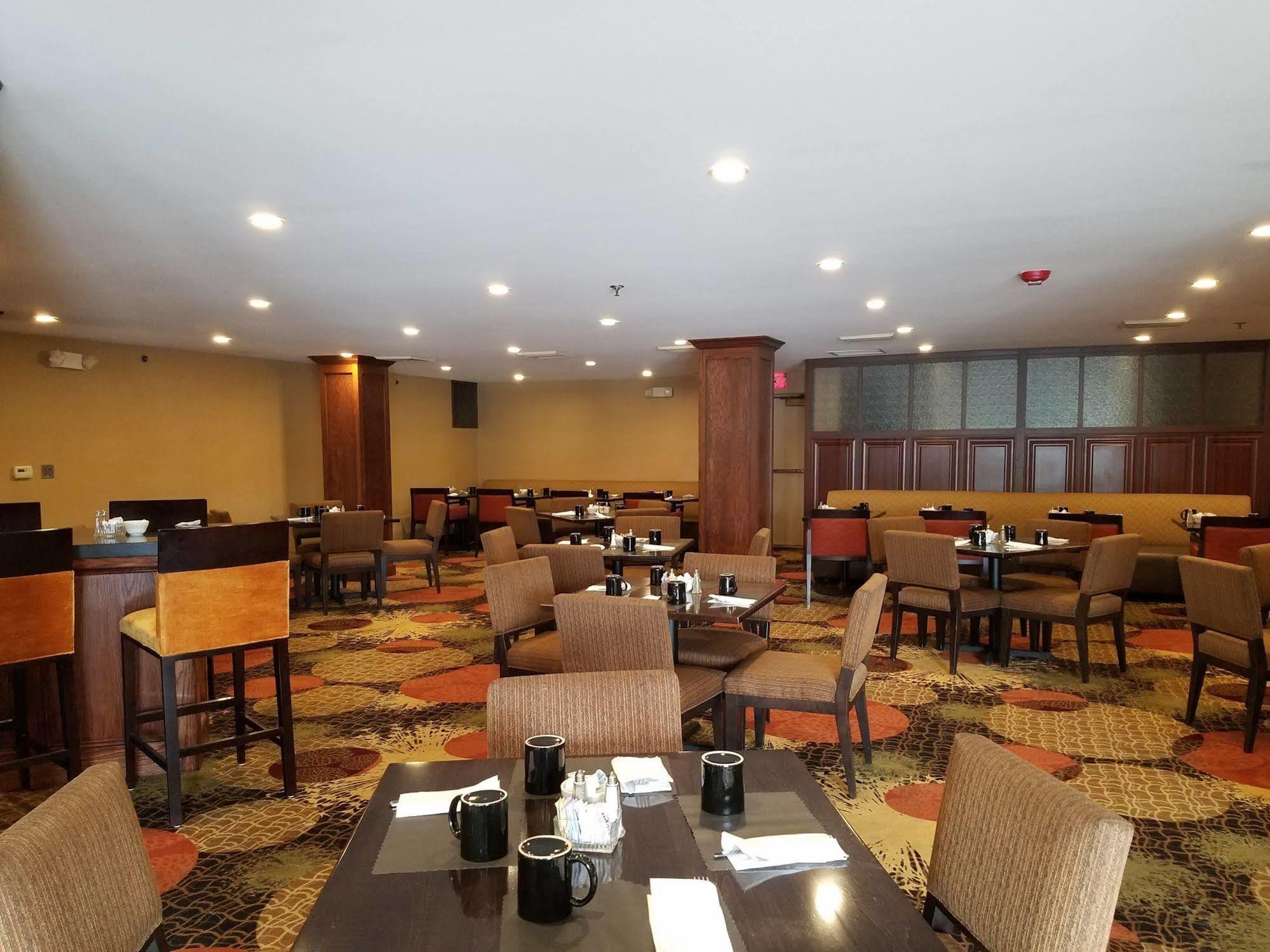 Radisson Hotel Detroit-Фармингтън Хилс Екстериор снимка